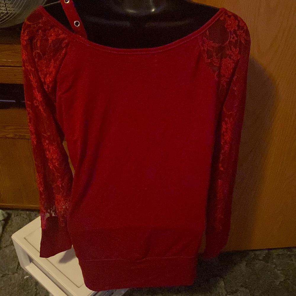 Top - Picture 2 of 4